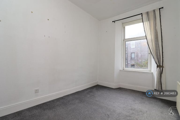 2 bedroom flat in Boyd Street, Glasgow, G42 (2 bed) (#2683483)