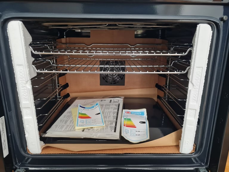 Bosch Serie4 single electric steam oven built-in black multifunction 