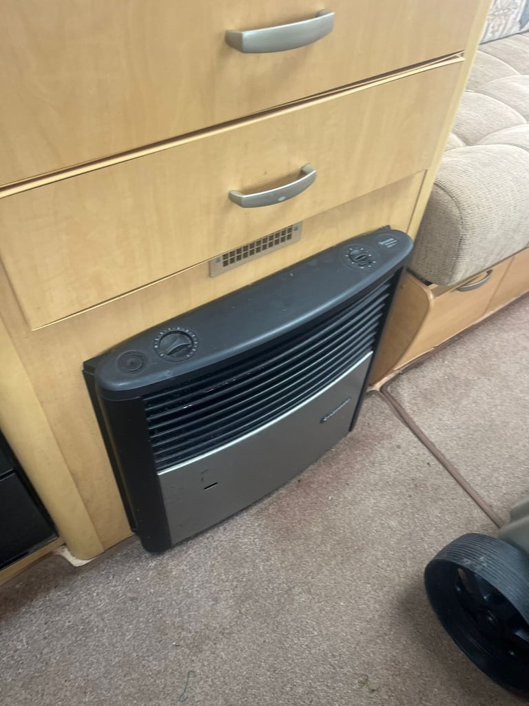 2011 caravan Bailey 4 berth inc motor mover & accessories
