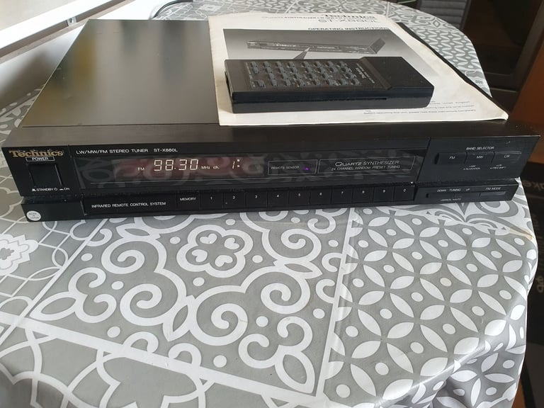 image for Technics ST-X880L FM/MW/LW  Hifi Tuner 