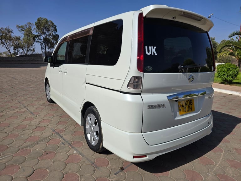 Nissan, 2008, 1990 (cc)