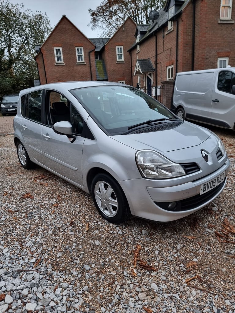 Renault, GRAND MODUS, Hatchback, 2009, Manual, 1149 (cc), 5 doors