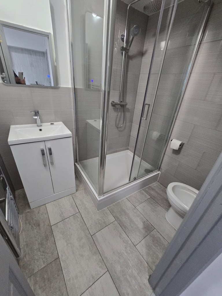 1 bedroom flat in 8A chapel rd Ilford London IG1 2AG