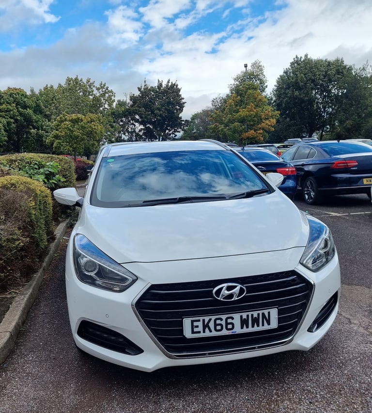 AUTOMATIC Hyundai i40 Tourer,HEATED SEATS,LOW TAX,REVERSE CAMERA,CHEAP TO RUN