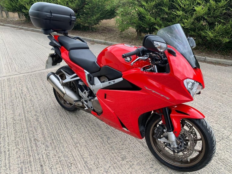 image for 2014 14 HONDA VFR800F-E LATER MODDEL VFR 800 F-E GEN 2 VFR800 ABS TCS RED CLEAN