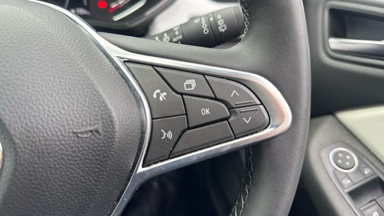 2022 Renault Clio 1.6 E-TECH Hybrid 140 SE Edition 5dr Auto HATCHBACK PETROL/ELECTRIC Automatic