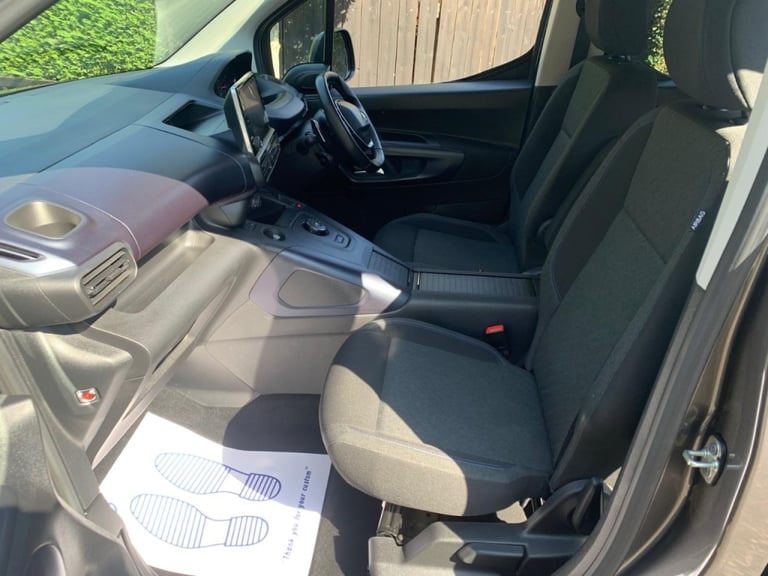 Peugeot Rifter 1.2 PureTech 130 Allure AUTOMTIC WHEELCHAIR ACCESSIBLE VEHICLE