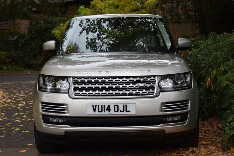 2014 Land Rover Range Rover V8 AUTOBIOGRAPHY+11 Services carried out! Estate Petrol Automatic