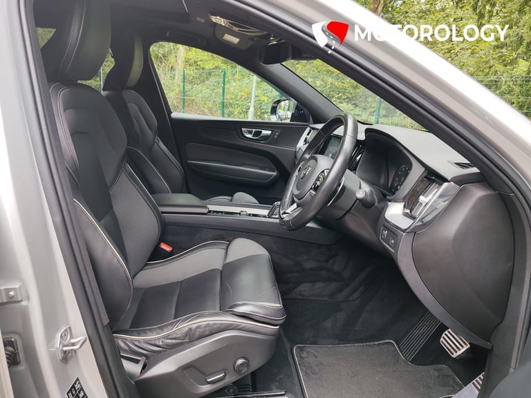 2020 Volvo XC60 2.0 B4 MHEV R-Design SUV 5dr Diesel Hybrid Auto AWD Euro 6 (s/s) (197 ps) SUV Hyb...