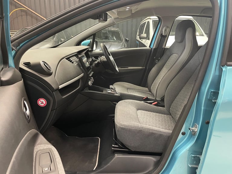 2020 Renault Zoe R135 52kWh Iconic Auto 5dr (i, Rapid Charge) HATCHBACK Electric Automatic