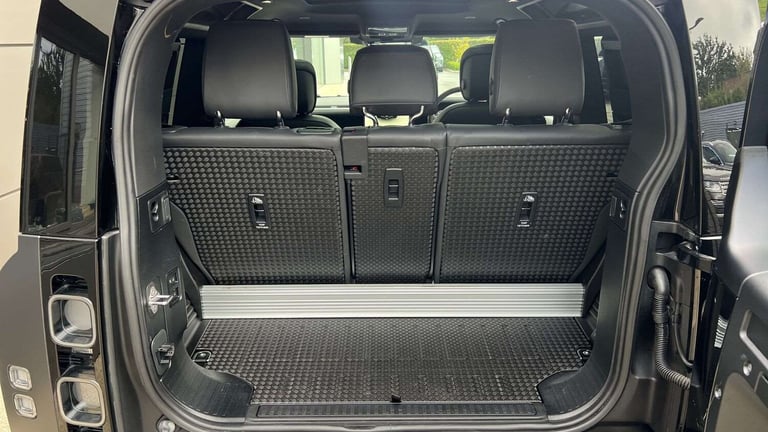 2023 Land Rover Defender 5.0 P525 V8 Carpathian Edition 90 3dr Auto ESTATE PETROL Automatic