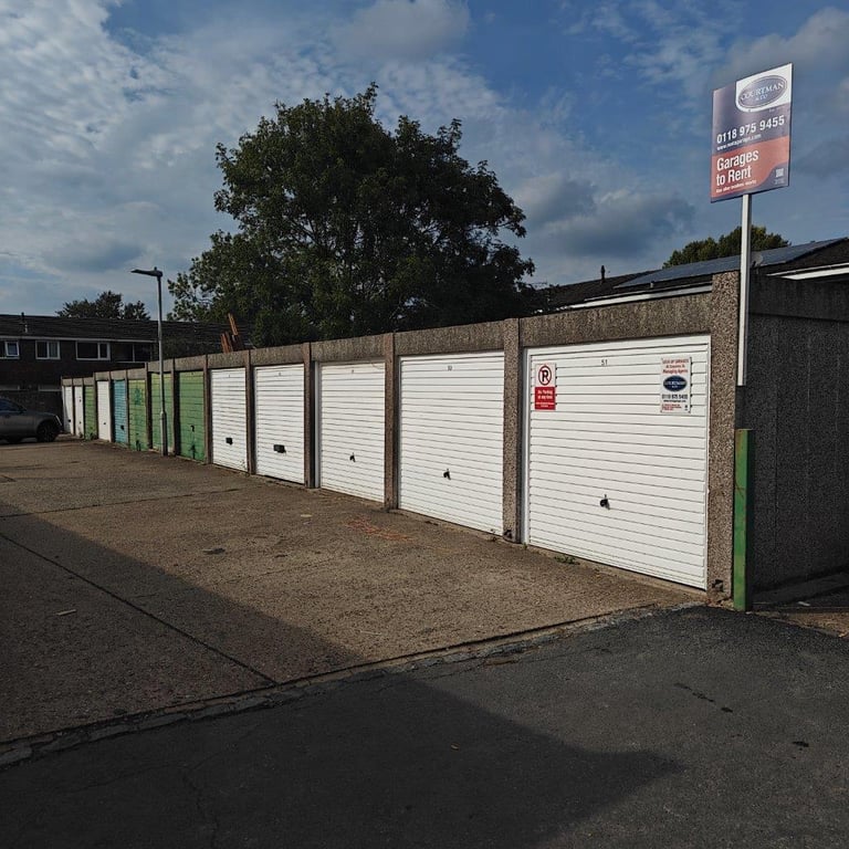 Garage/Parking/Storage to rent: Chester Street, (opp 90), Reading, RG30 1LL