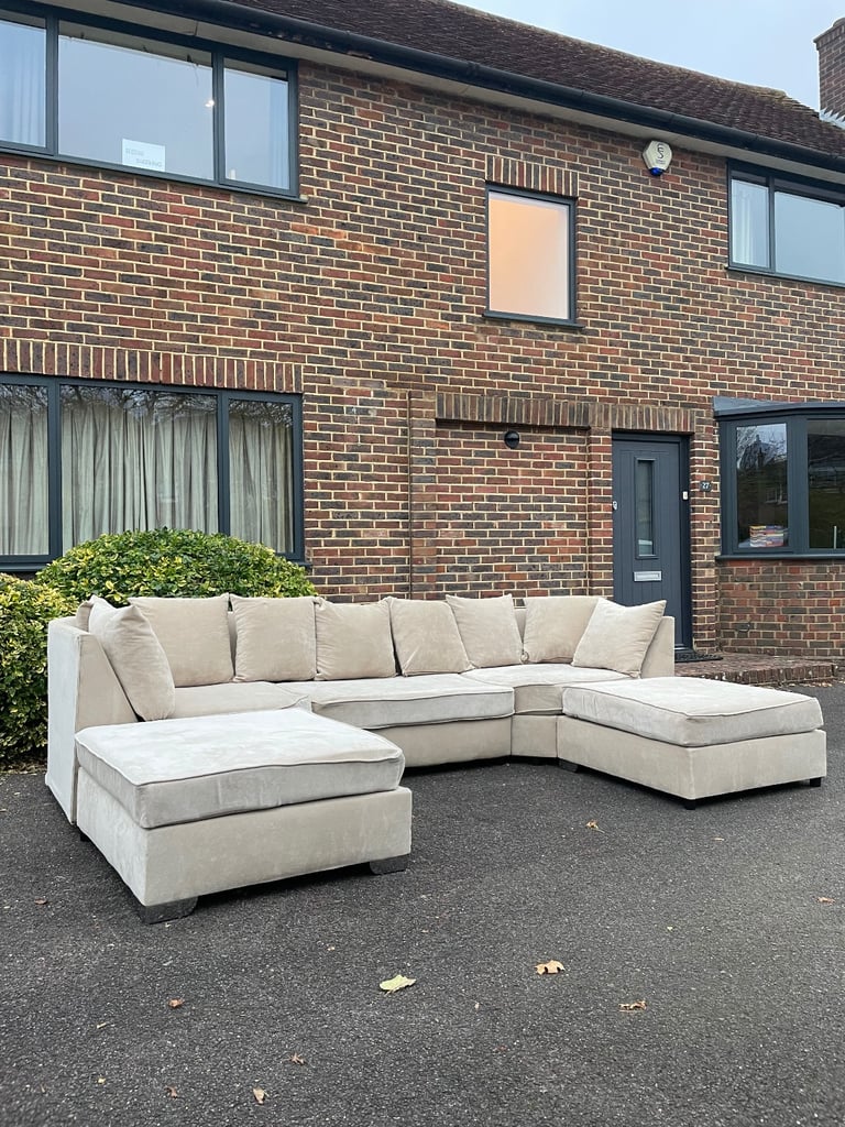 Large cream U shaped corner sofa - DELIVERY AVAILABLE!