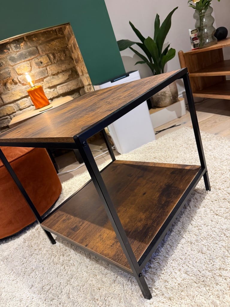 Coffee table / end table 