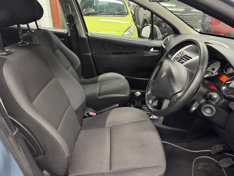 2011 Peugeot 207 1.4 Active 5dr HATCHBACK PETROL Manual