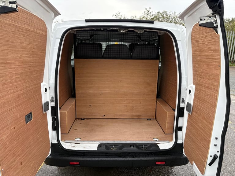 2018 68 Nissan NV200 1.5DCI Acenta 5 seat crew van only 64434 miles NO VAT