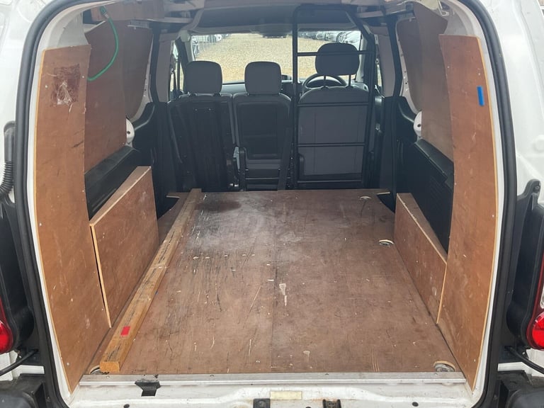 2015 Citroen Berlingo 1.6 HDi 750 LX L2 6dr PANEL VAN Diesel Manual