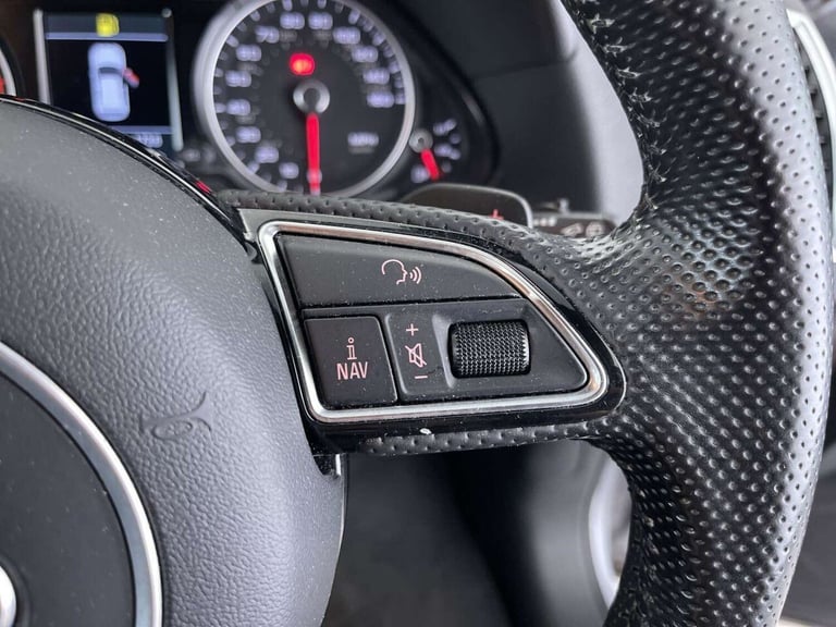 2014 Audi Q5 2.0 TDI S line Plus SUV 5dr Diesel S Tronic quattro Euro 5 (s/s) (177 ps) S SUV Dies...