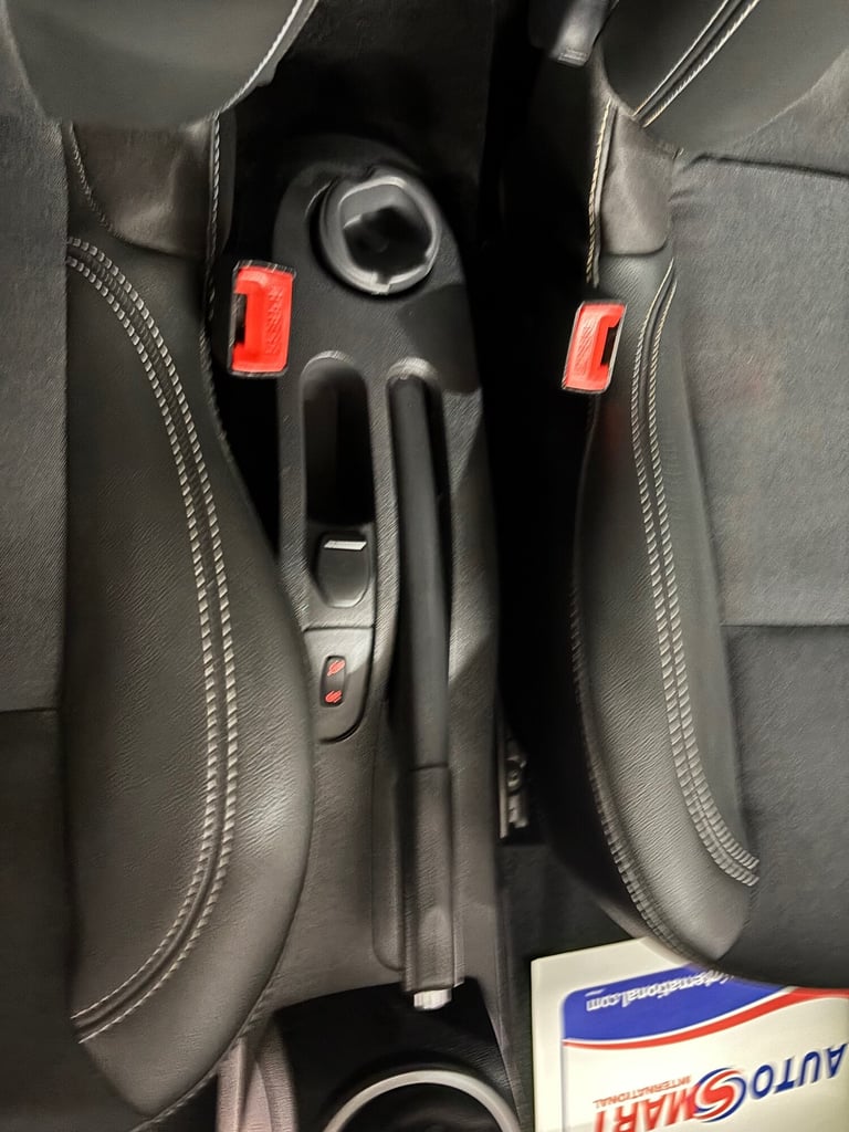 2012 Renault Clio 1.2 16V Dynamique TomTom 5dr HATCHBACK Petrol Manual