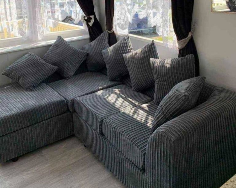 Brand New lovely 4 seater corner sofa available cash on delivery
