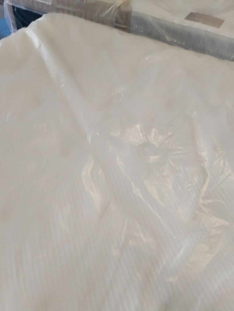 6ft silent night 1200 pocket memory mattress new in packets only £349