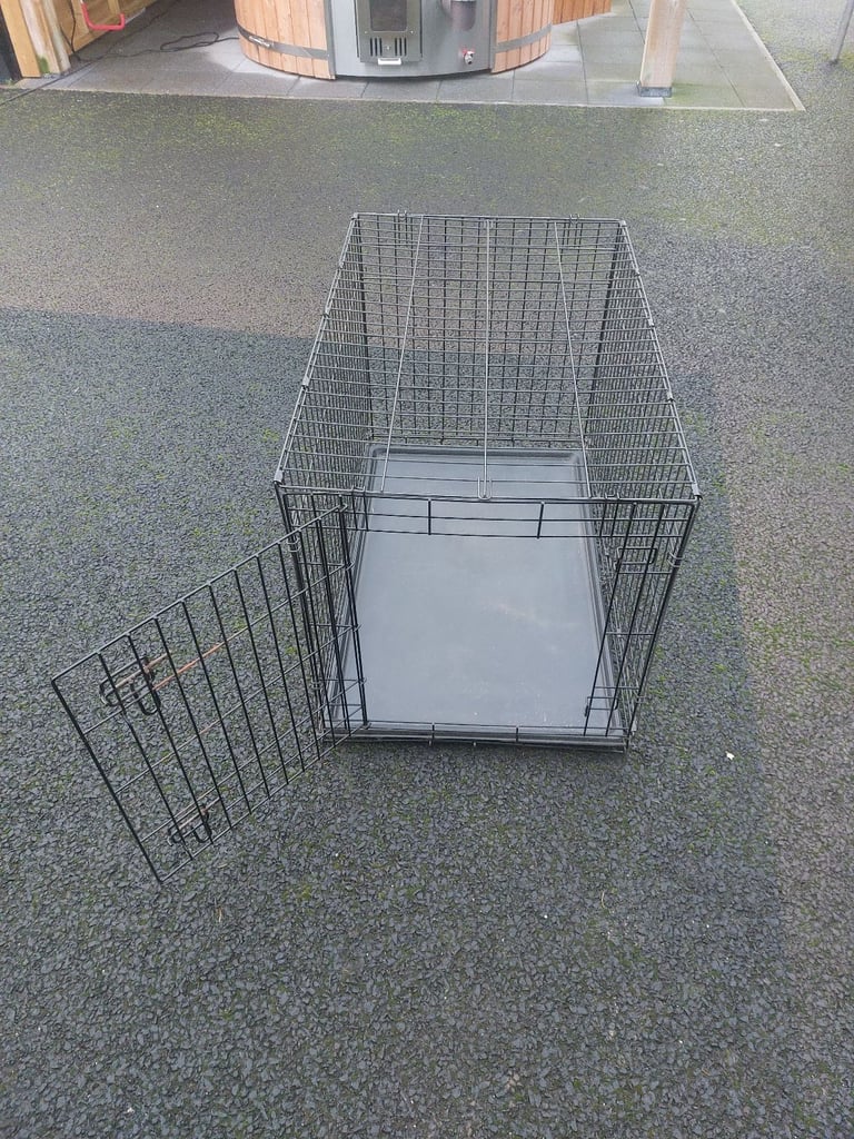 Medium dog crate/pen/run