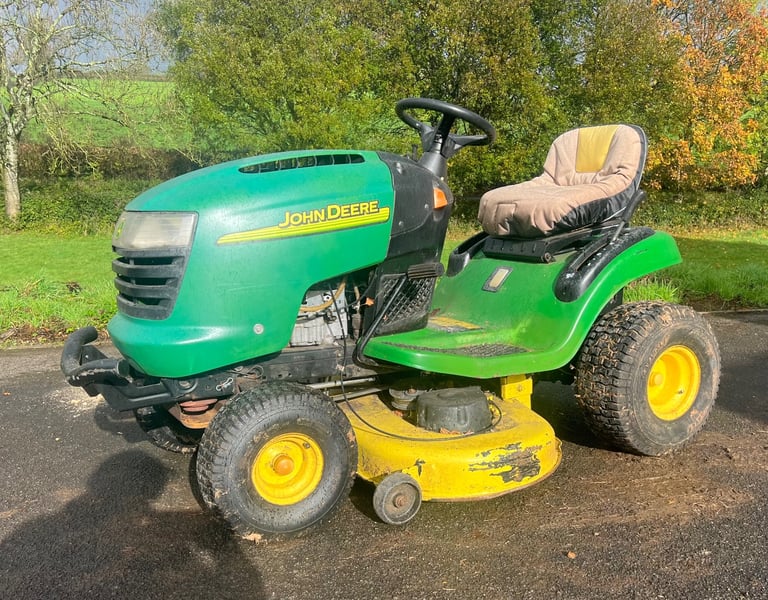 John Deere L107 17HP 42 Inch Ride on Lawn Mower