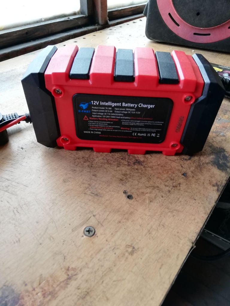 Efast 1.2V inellegent battery charger