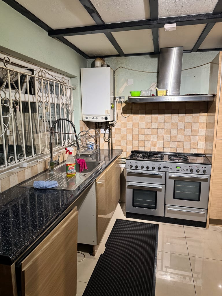 Excellent 3-Bedroom House to Rent