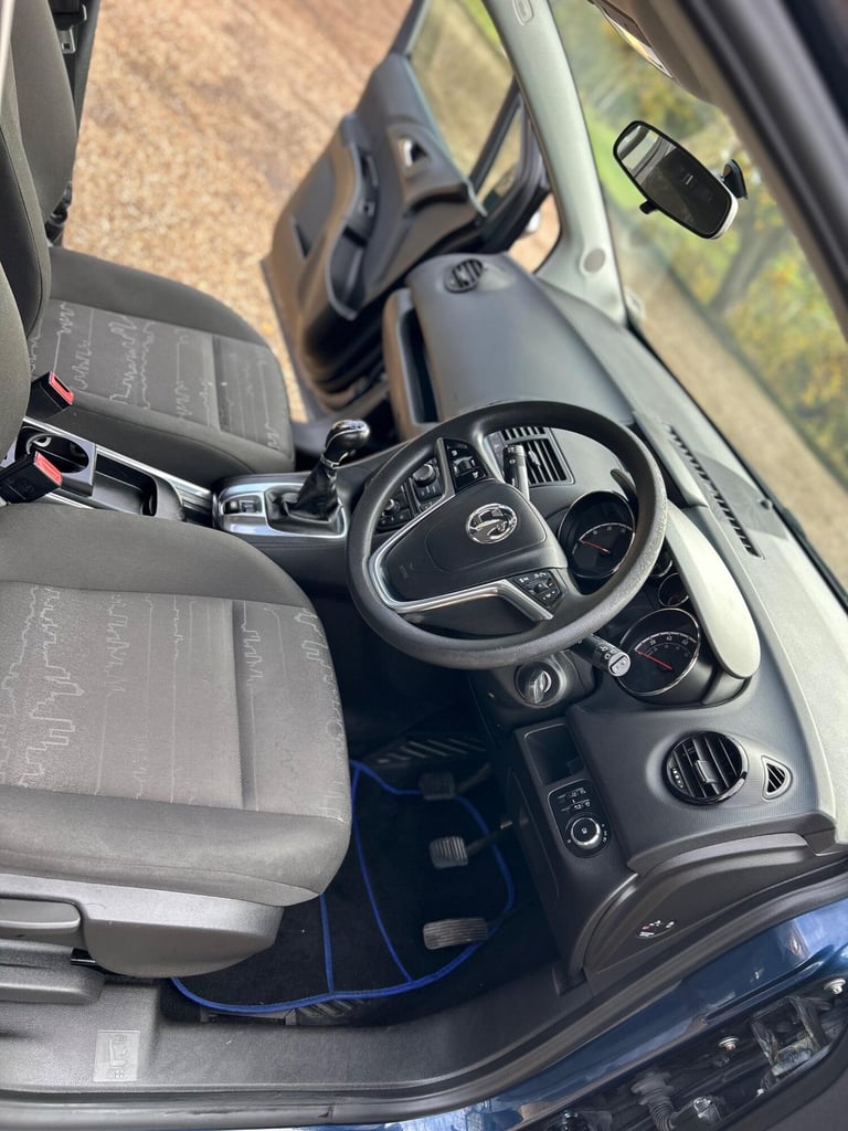 2013 Vauxhall Meriva 1.4 16V Exclusiv Euro 5 5dr MPV Petrol Manual