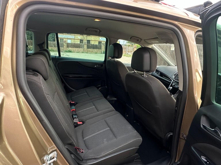 VAUXHALL ZAFIRA TOURER 2.0 CDTi SRi 2013
