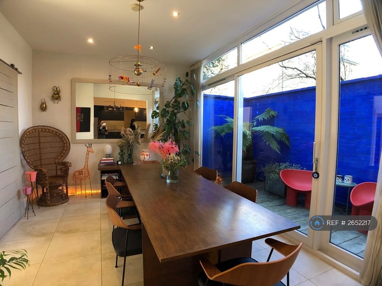 4 bedroom house in The Gardens, London, SE22 (4 bed) (#2652217)