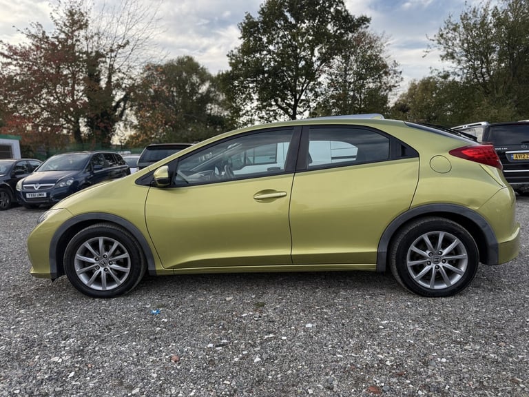 HONDA CIVIC 1.8 i-VTEC SE Yellow Manual Petrol 2013