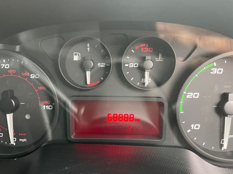 2015 Iveco Daily 2.3 High Roof Van 3520 WB PANEL VAN DIESEL Manual