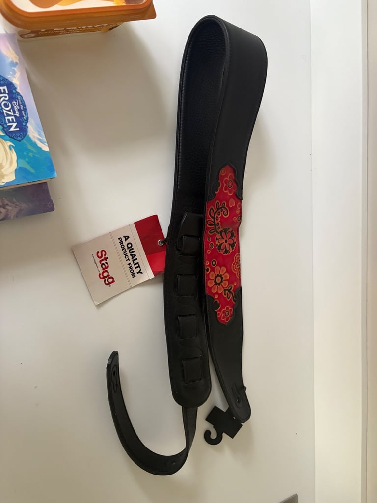 Stagg guitar strap adjustable 