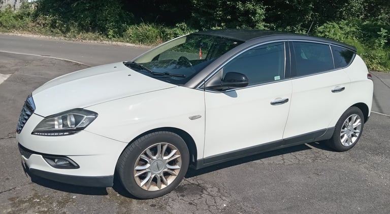 image for Chrysler, DELTA, Hatchback, 2012, Manual, 1368 (cc), 5 doors