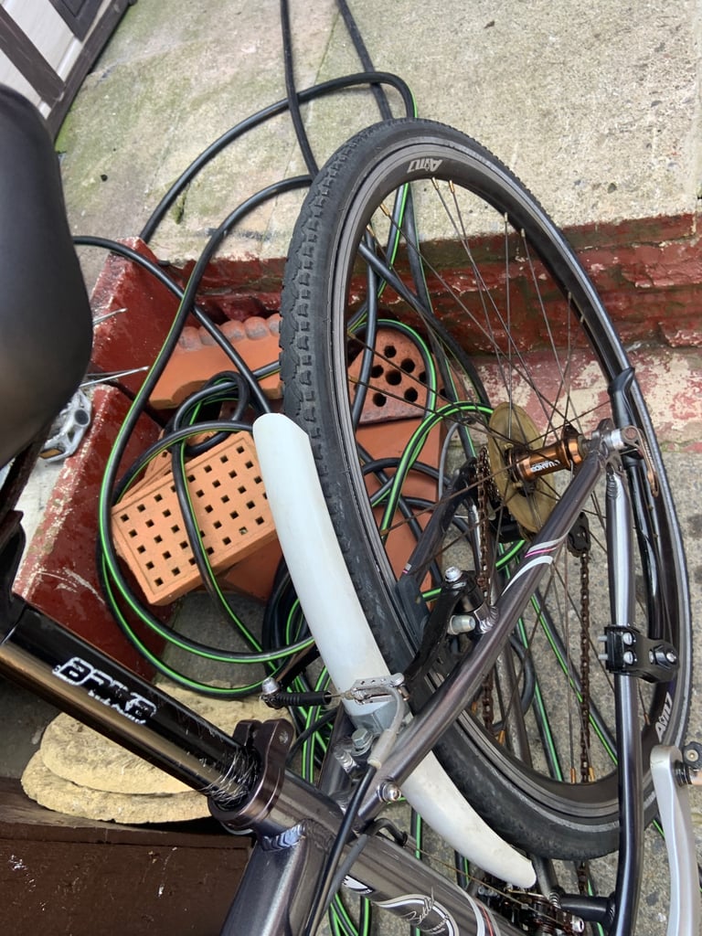 Claud butler hybrid mountain bike 