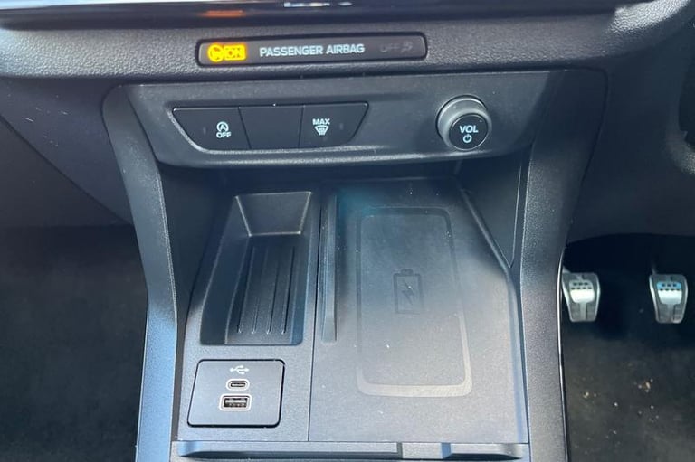 2024 Ford Puma ST-LINE X | Rear Parking Sensors | Cruise Control | Wireless Charging Pad M Hatchb...