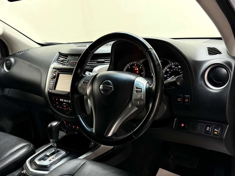 2018 Nissan Navara D/Cab Pick Up Off-Roader AT32 2.3dCi 190 4WD Auto PICK UP DIESEL Automatic