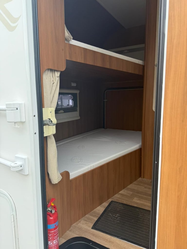 2016 - Rimor Katamarano 9  64,000 Miles - 7 Berth / 7 Belts Automatic