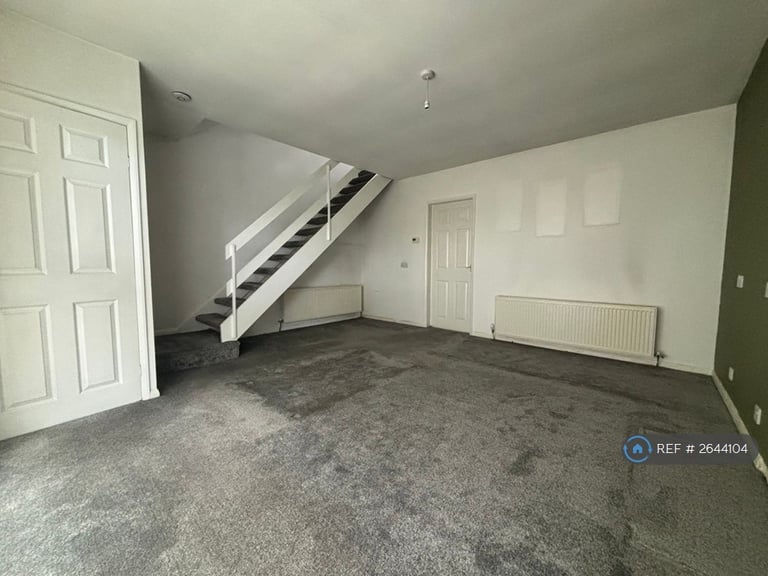3 bedroom house in Brushes Road, Stalybridge, SK15 (3 bed) (#2644104)