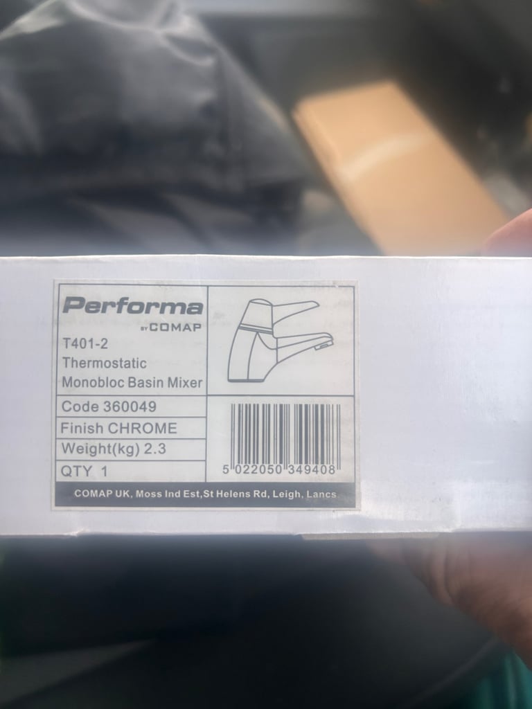 Thermostatic mixer tap 