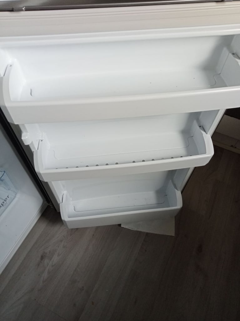Under counter fridge 