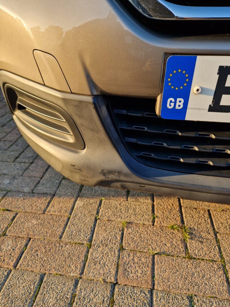 BEST OFFER PLEASE  Lady Driver Long MOT TILL OCT 2026 Peugeot, 2008,SUV/Hatchback