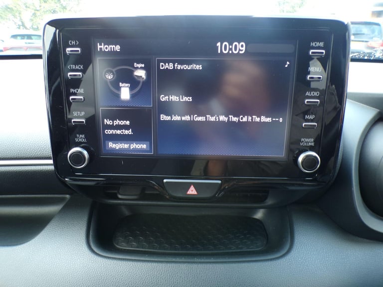 2021 Toyota Yaris 1.5 VVT-h Design Hatchback 5dr Petrol Hybrid E-CVT Euro 6 (s/s) (116 ps) HATCHB...