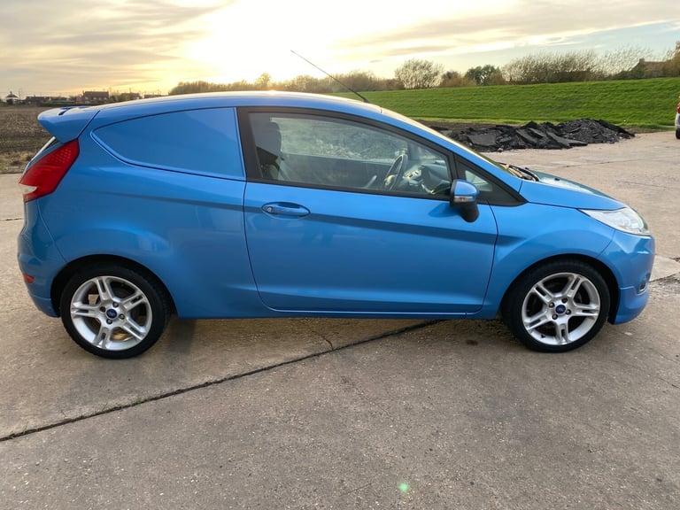 2011 Ford Fiesta 1.6 TDCi 95 Sport Van CAR DERIVED VAN Diesel Manual