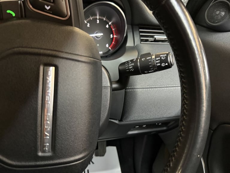 2018 Land Rover Range Rover Evoque 2.0 TD4 SE Tech SUV 5dr Diesel Auto 4WD Euro 6 (s/s) (180 ps) ...