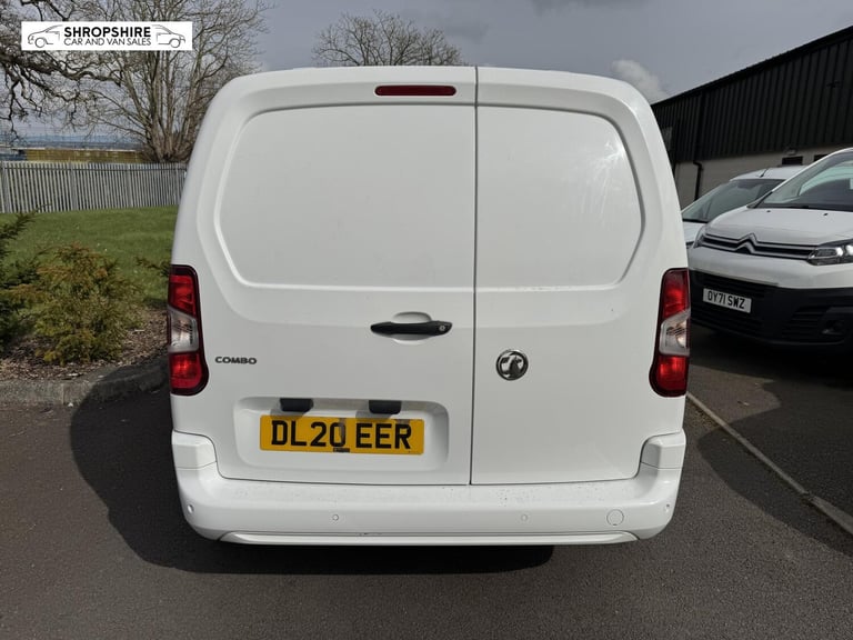 2020 Vauxhall Combo 2000 1.5 Turbo D 100ps H1 Sportive Van PANEL VAN DIESEL Manual