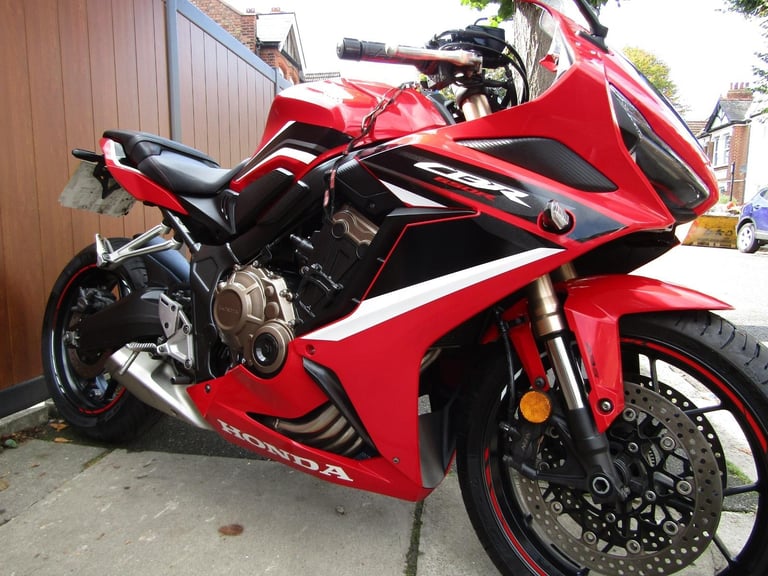 HONDA CBR 650R* ONE OWNER FROM NEW * 7800 MILES * JUST HAD TYRES AND PADS *