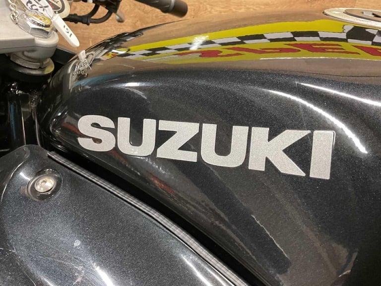 SUZUKI GSX600F